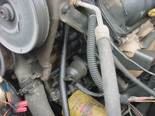 V6stang&apos;s V6stang: Leaking Oil