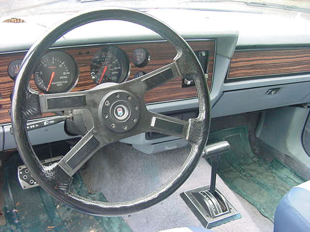 V6stang&apos;s V6stang: The Steering Wheel &amp; Shifter